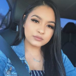 Meet your Posher, Marcela